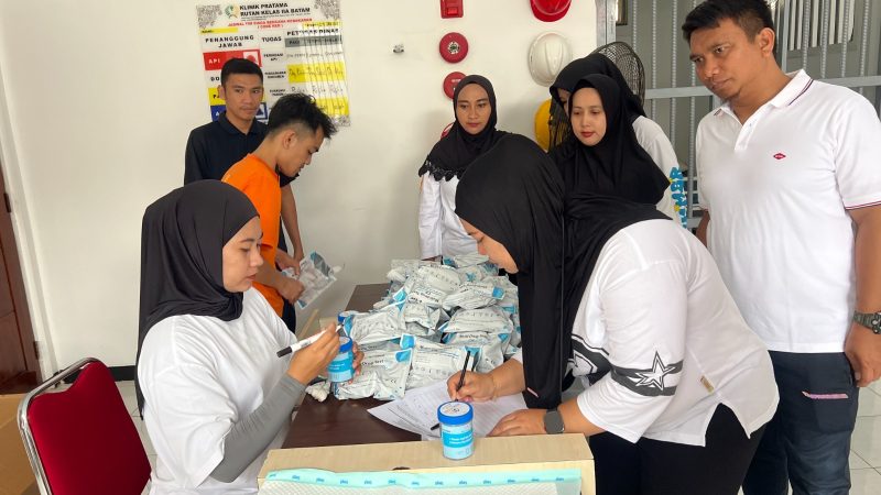 Rutan Kelas IIA Batam Laksanakan Tes Urine Bagi Petugas dan Warga Binaan