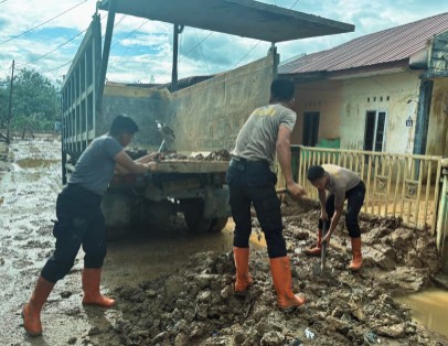 Brimob Sumut Bantu Warga Bangkit, Rumah, Jalan, dan Air Bersih Dipulihkan