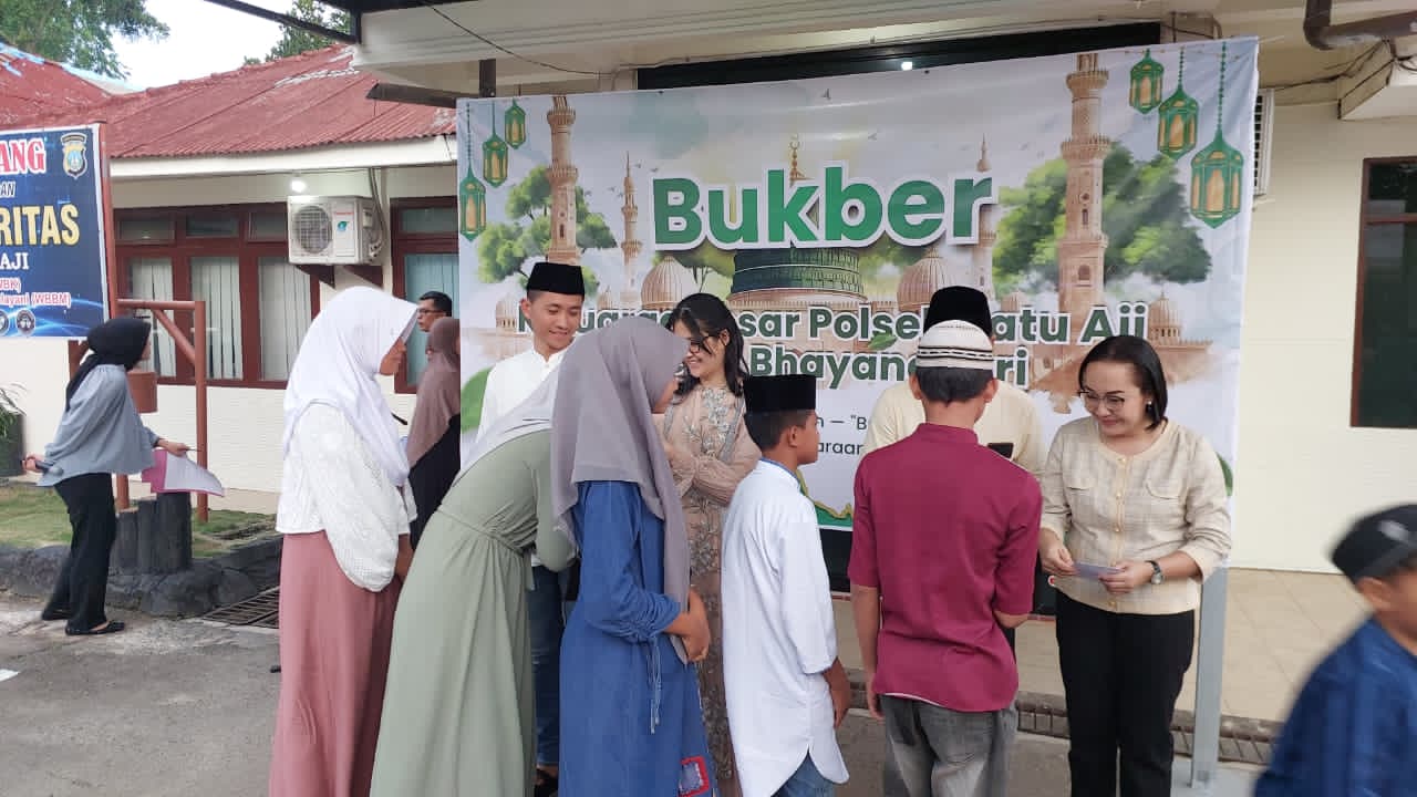 Polsek Batu Aji Berbagi Takjil dan Buka Puasa Bersama Anak Panti Asuhan di Bulan Suci Ramadan