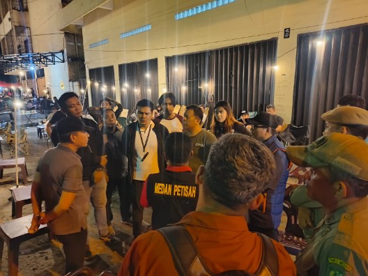 Polsek Medan Baru Bersama Tiga Pilar Seser PKL di Jalan Orion