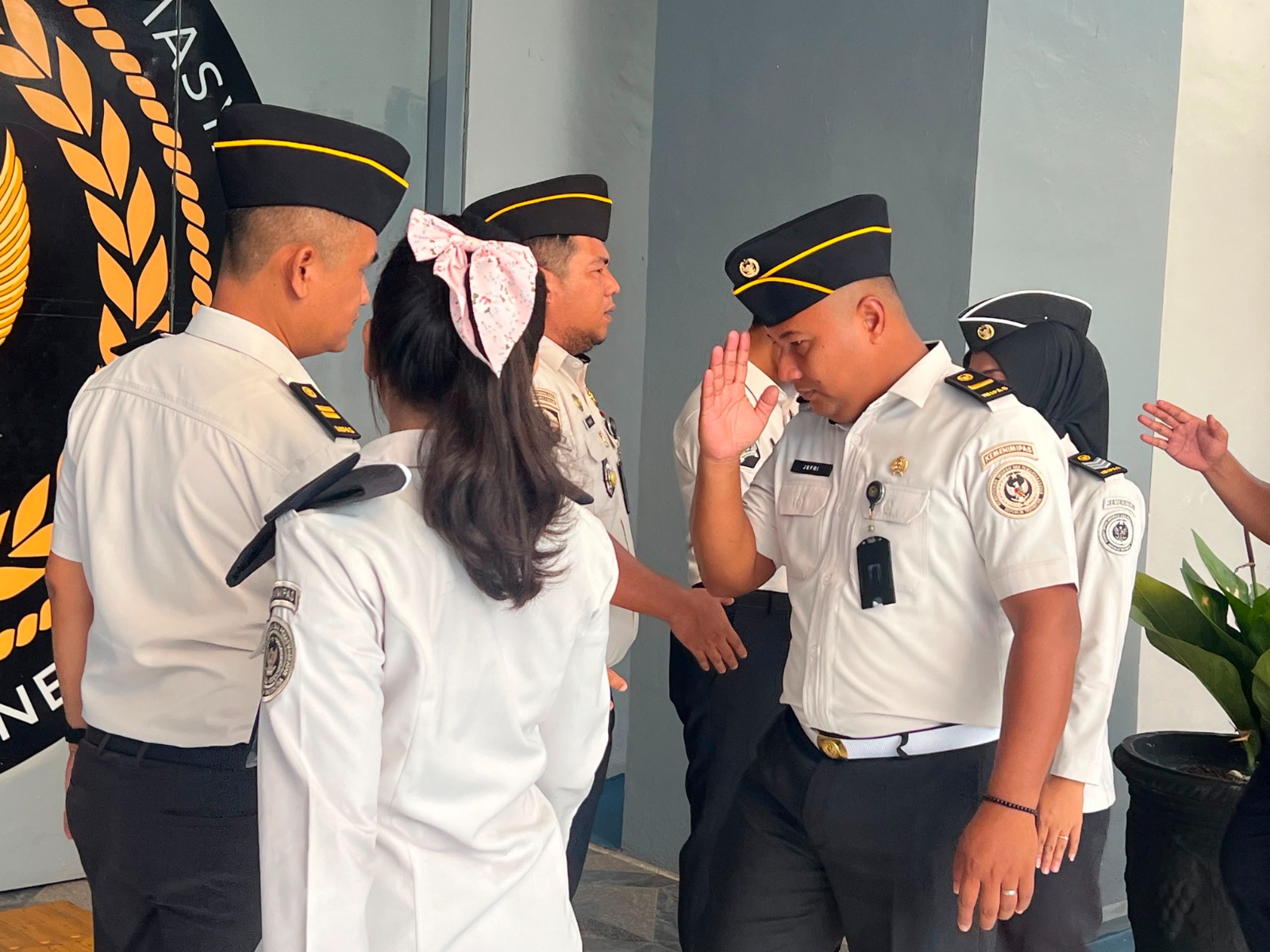 Teguhkan Komitmen Pelayanan Prima, Kasubsi Bimbingan Kegiatan Pimpin Apel Pagi Rutan Batam