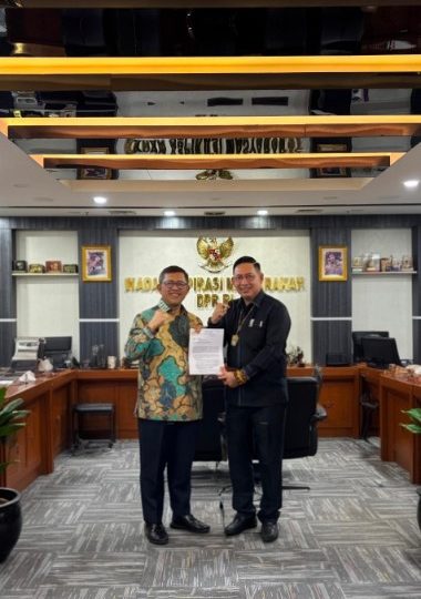 Ketua DPRD Kota Medan Teruskan Aspirasi Mahasiswa kepada Pimpinan Badan Aspirasi Masyarakat DPR RI