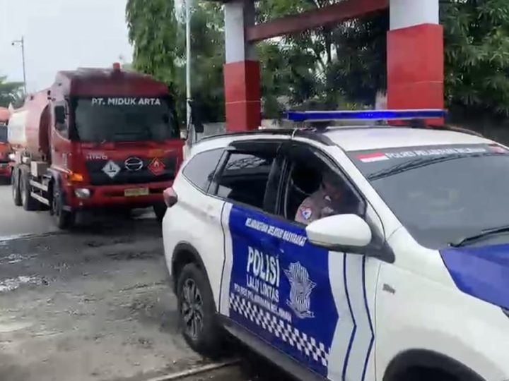 Polda Sumut Kawal Distribusi BBM, Puluhan Mobil Tangki Diberangkatkan ke SPBU Demi Jaga Pasokan untuk Masyarakat