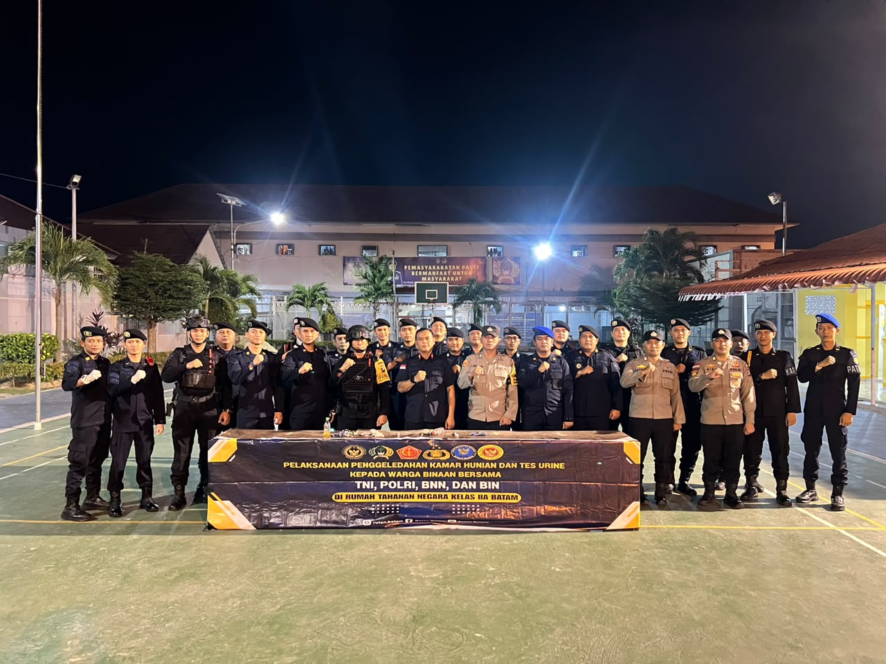 DEMI KEAMANAN DAN KETERTIBAN, RUTAN BATAM BERSAMA APH SISIR KAMAR HUNIAN