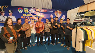Ketua DPRD Medan Kunjungi Stand Bazar Kuliner