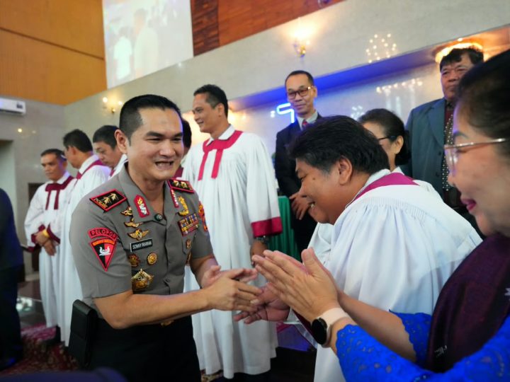 Minggu Kasih di Gereja HKBP Sudirman, Kapolda Sumut Ajak Masyarakat Perangi Narkoba dan Jaga Kamtibmas