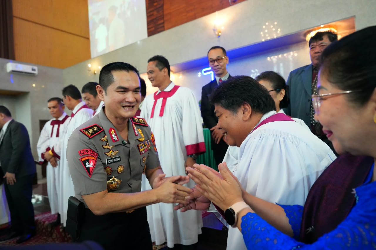 Minggu Kasih di Gereja HKBP Sudirman, Kapolda Sumut Ajak Masyarakat Perangi Narkoba dan Jaga Kamtibmas